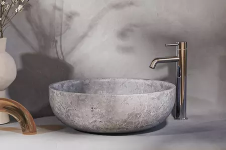 Bathroom Inspiration in Modern Marble 